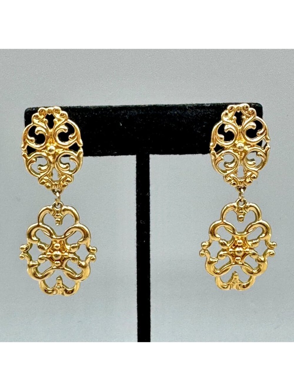 Vintage Avon Graceful Trellis Earrings Pierced Gold Tone Dangle Drop Statement - Picture 1 of 10